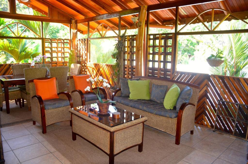 Physis Caribbean Bed & Breakfast Puerto Viejo de Talamanca Экстерьер фото