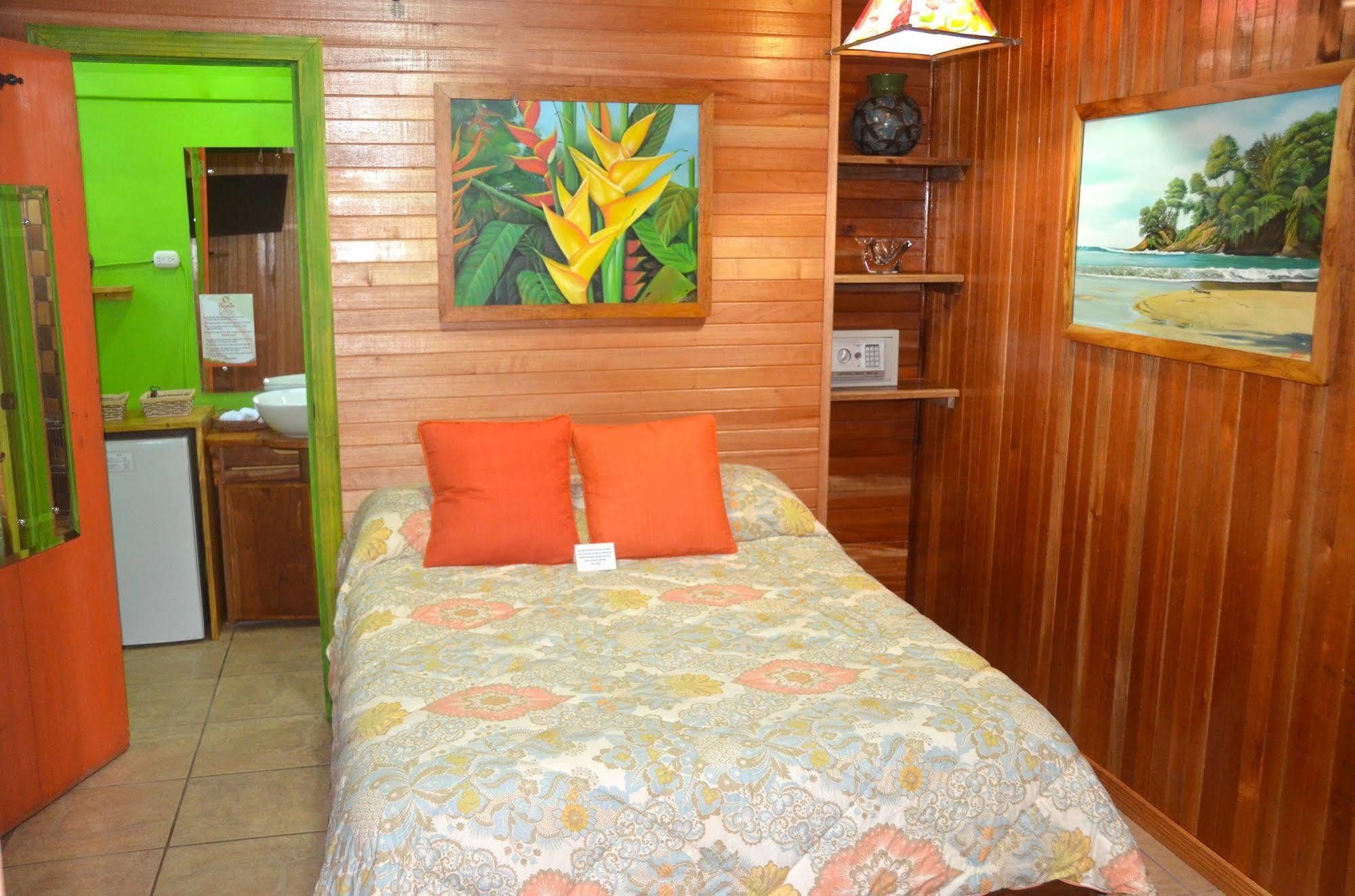 Physis Caribbean Bed & Breakfast Puerto Viejo de Talamanca Экстерьер фото